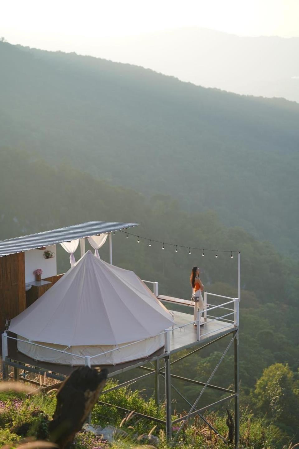 Hotel ชิวชิวแคมป์ ภูชี้ฟ้า Ban Huai Han Exterior foto